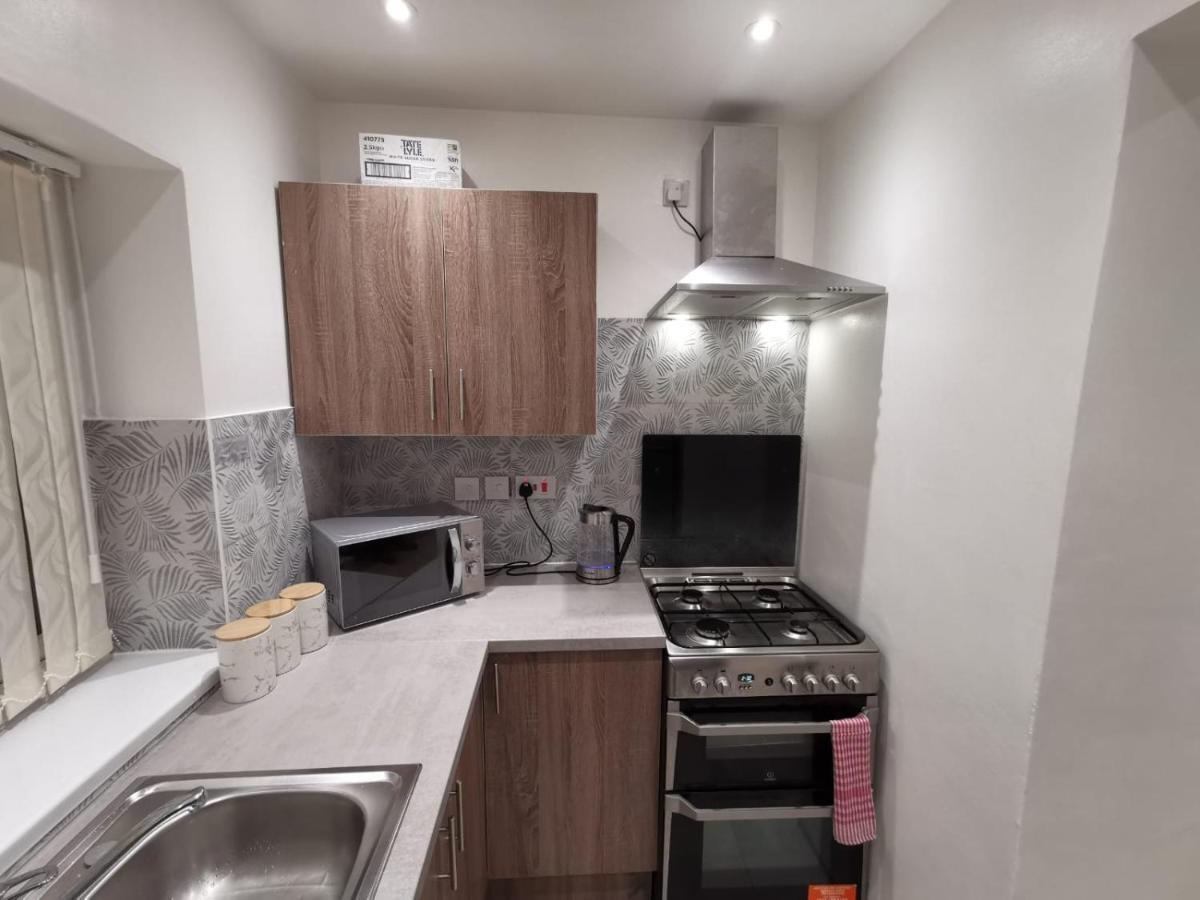 Three Bedroom Modern By Luton Airport And Luton Station * Luton (Bedfordshire)